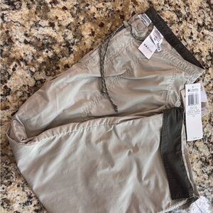 Columbia Women's Tan Capris